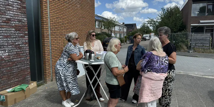 Buurtbakkie in Benthuizen